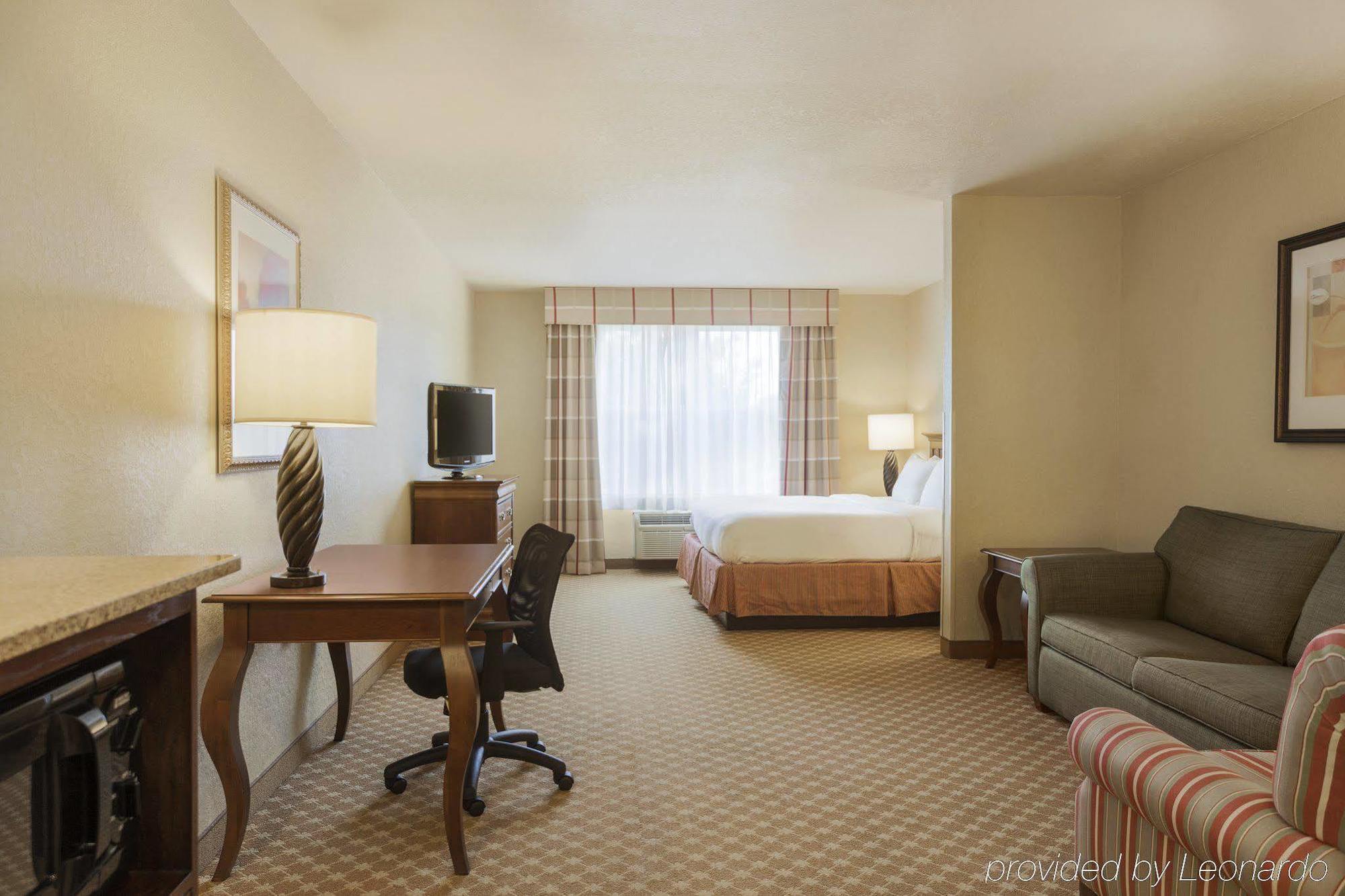 Hotel Clarion Pointe Columbus-Bradley Park Exteriér fotografie